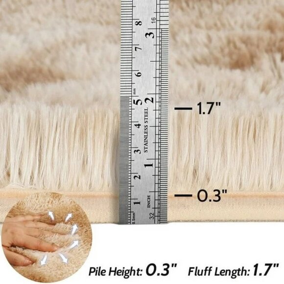 High-End Fluffy Area Rug (8'x10') - Picture 5 of 5